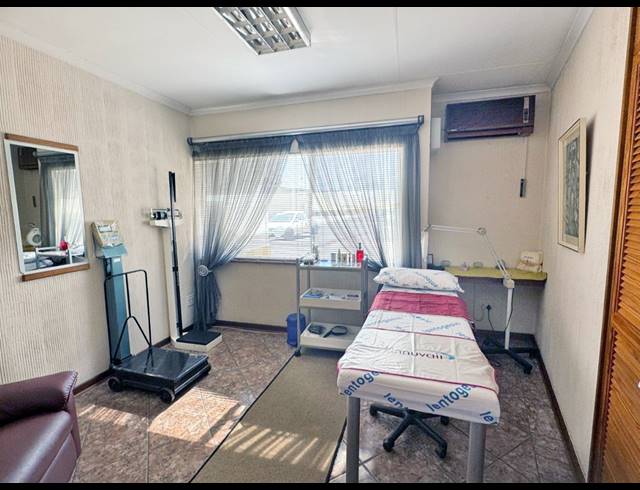 473M² BUILDING FOR SALE IN WILKOPPIES